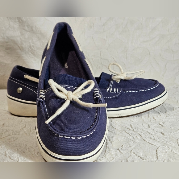 Grasshoppers Navy Blue Loafers - Picture 2 of 9